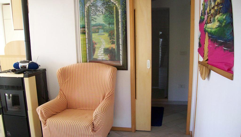 Apartament Casa Delle Camelie Sorico Zewnętrze zdjęcie