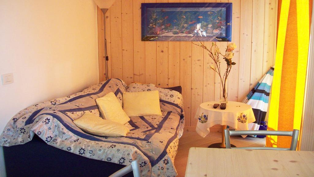 Apartament Casa Delle Camelie Sorico Zewnętrze zdjęcie